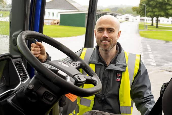 Standard HGV driver service in London